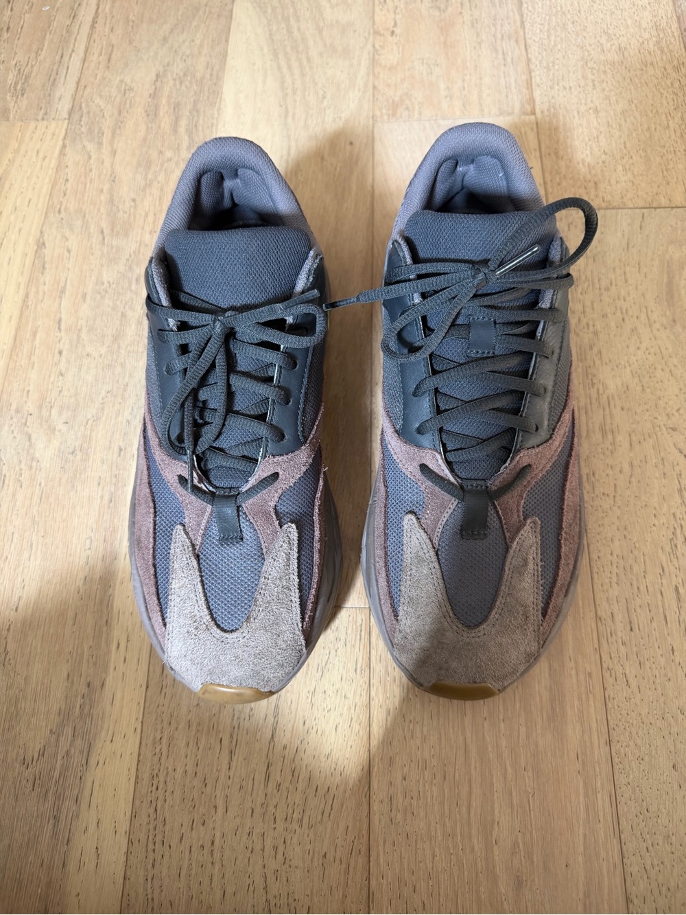 adidas Yeezy Boost 700 'Mauve - Picture 2 of 5